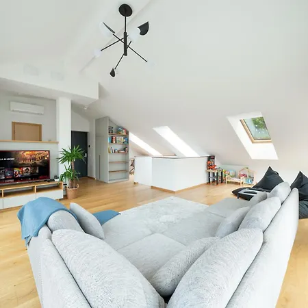 Beautiful New 3br In Great Location Apartment